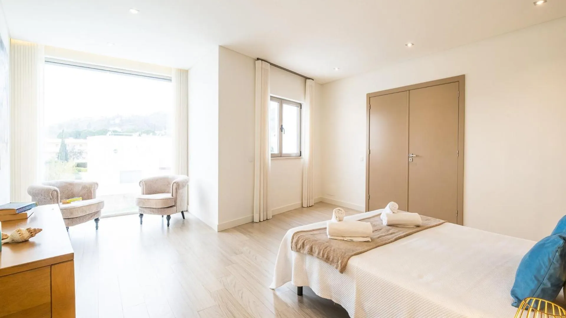빌라 Fantastic Villa,With Private Pool 알부페이라 포르투갈